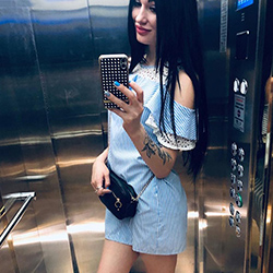 Vicky_3 Hobby Escort Model Berlin für Zungenküsse über Sexanzeigen sofort Termin buchen